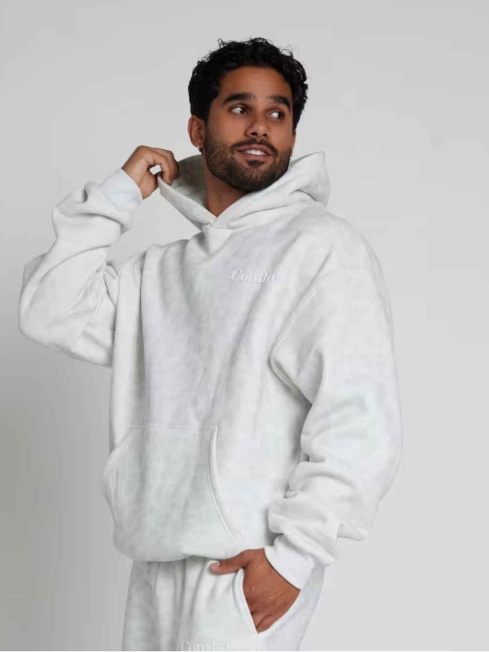 Comfrt Minimalist hoodie in Snow Leopard